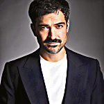 alfonso-herrera-lofficiel-2023-003~0.jpg