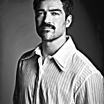alfonso-herrera-lofficiel-2023-005~0.jpg